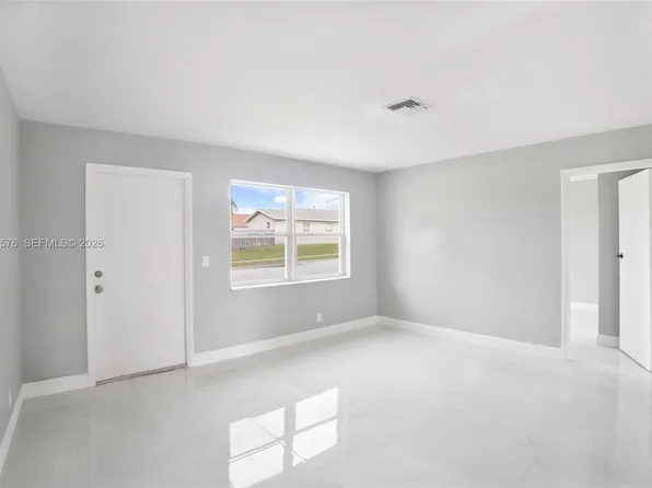 968 W 9th St, West Palm Beach, FL 33404