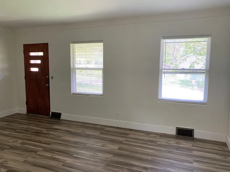 23 Crescent Dr #23 — Photo 4