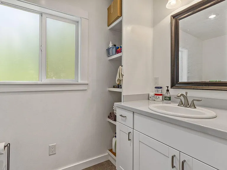 266 Highland Ave — Photo 13