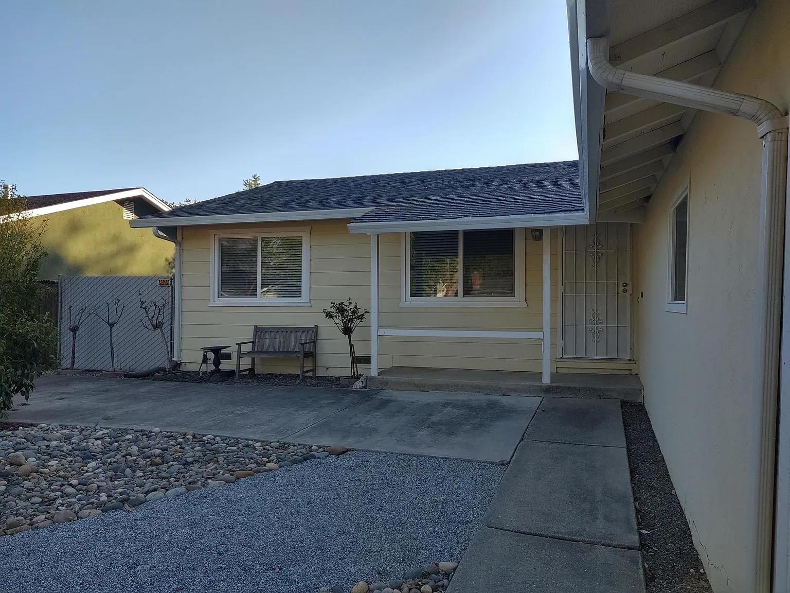 2638 E Olivera Rd — Photo 4