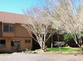 94744 Skyline Ln, Coos Bay, OR 97420
