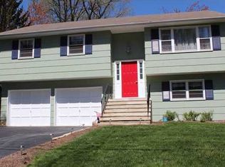 50 McKinley St, Edison, NJ 08820