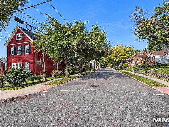 5th image of 46 Laurel Street
