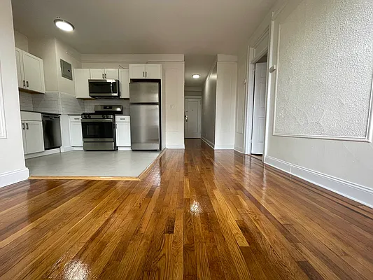 Rented by Hillel Realty Group | media 11