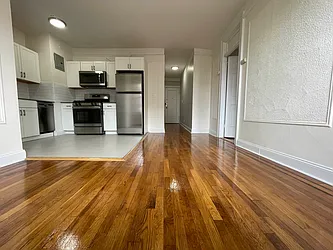 Rented by Hillel Realty Group