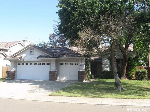 4613 Summer Hill Rd photo 1