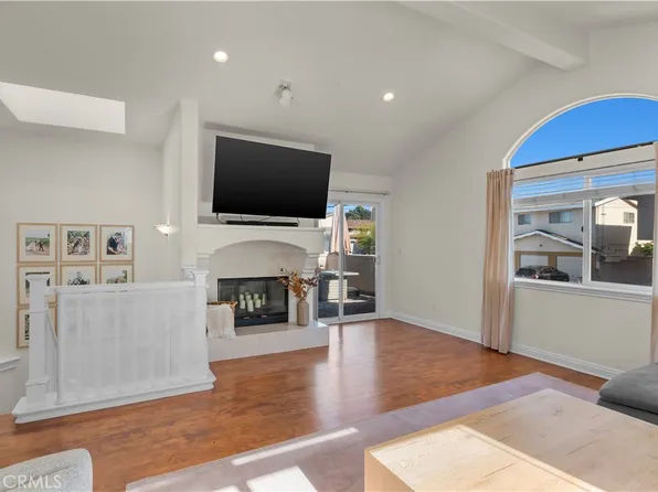 2213 Carnegie Ln #A, Redondo Beach, CA 90278