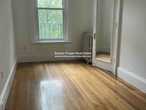 379 Commonwealth Ave. #8 Boston - Kenmore Unit Photo 6