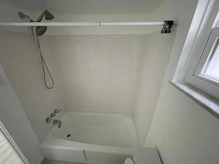 5435 Jackson St #3 — Photo 11