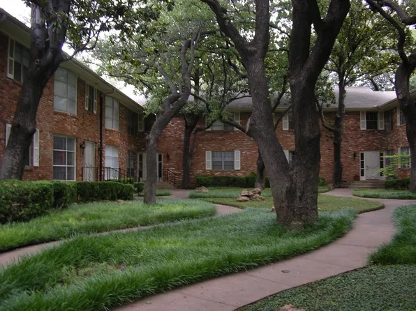 3024 Mahanna Springs Dr, Dallas, TX 75235