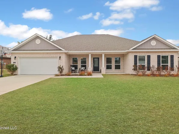 140 Saltmeadow Cir, Ocean Springs, MS 39564