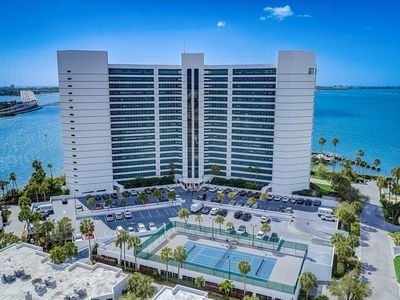 988 Boulevard Of The Arts APT 812, Sarasota, FL, 34236