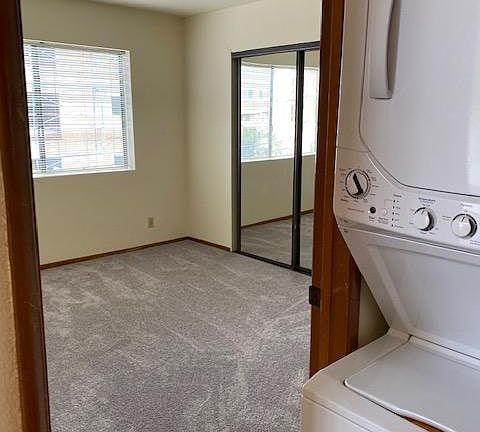 3rd image of 3939 Moore St #206