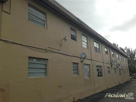 3rd image of 1370 NE 119th St APT 21E