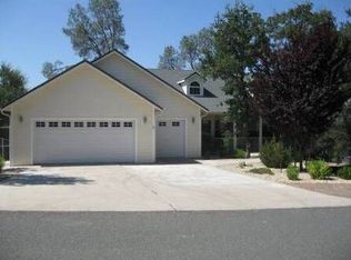 19095 Redbud Dr, Hidden Valley, CA 95467