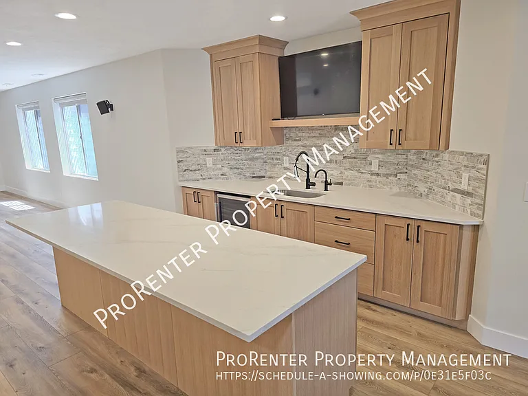 843 Eaglepointe Dr — Photo 35