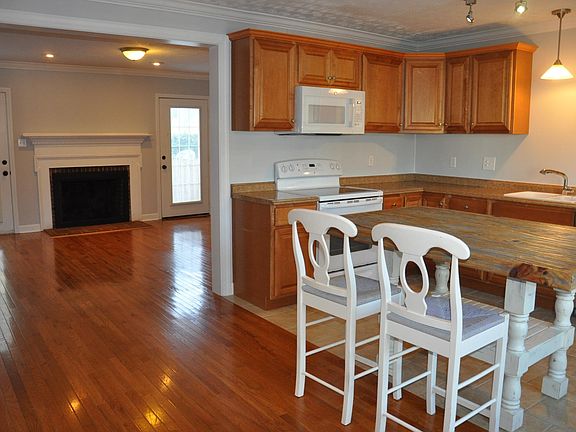Kitchen with island