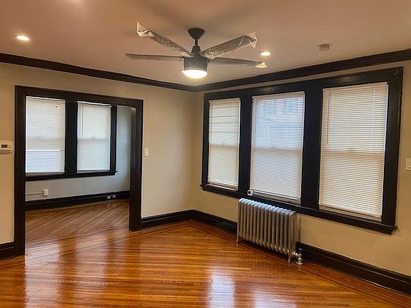 5th image of 36 Poe Ave Floor 1