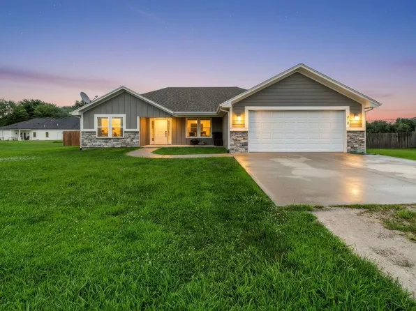 319 W Pacific St, Kingsville, MO 64061