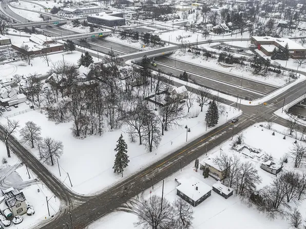 1215 S Grand Traverse St, Flint, MI 48502