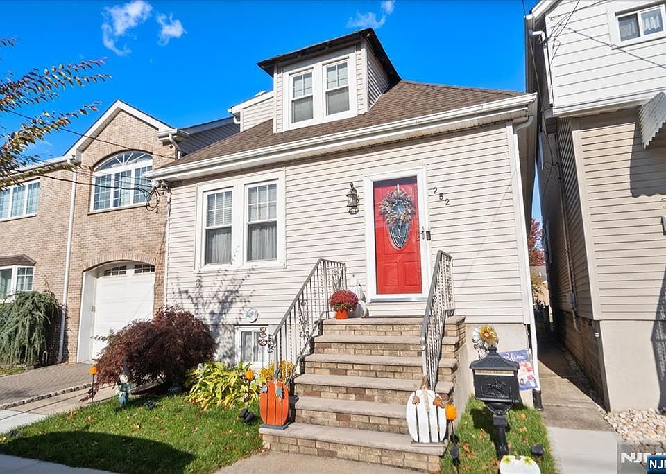 1st image of 252 Grace Ave
