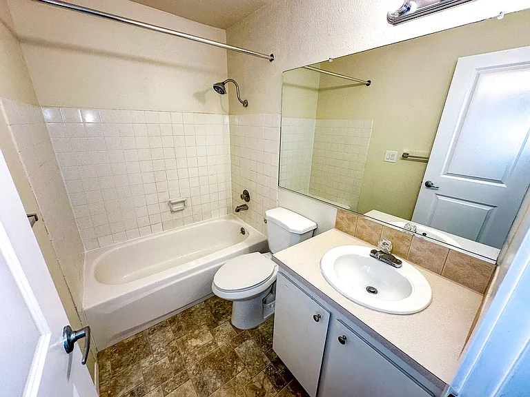 Ravenna House — Photo 13