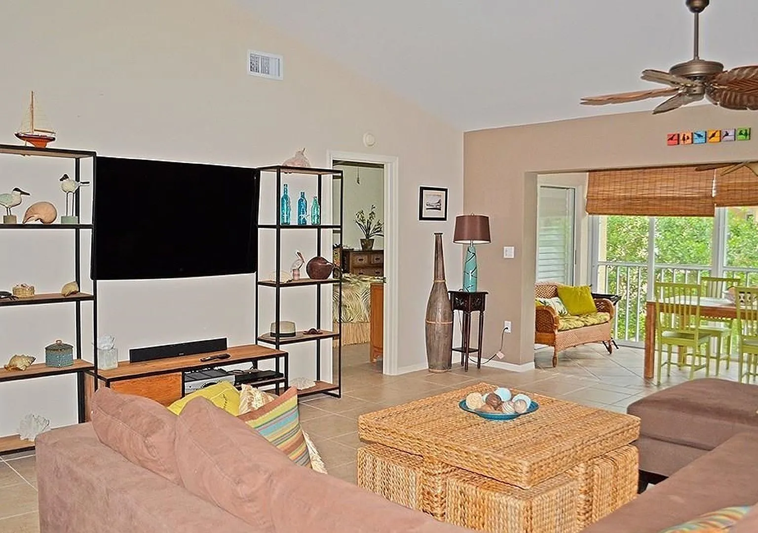 **Pelican Bay**3 Beds / 2 Baths**St. Simone - Furnished Seasonal Rental** — Photo 2