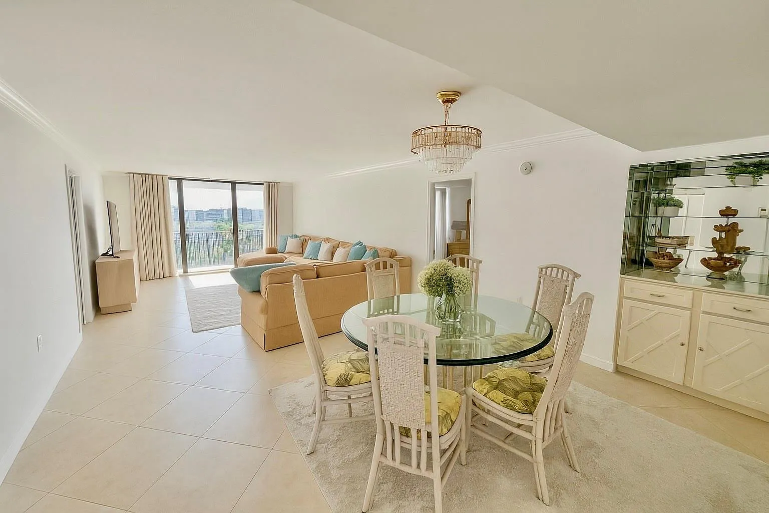 2 bed, 2.0 bath, 1416 sqft, $8,500 — Photo 4