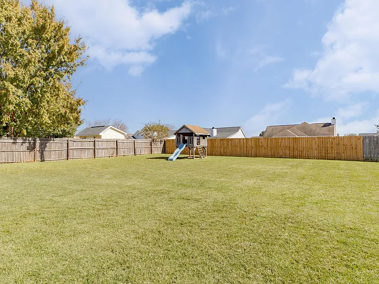 225 Stirling Bridge Dr — Photo 22