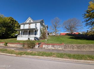 419 Maple St, Roaring Spring, PA 16673