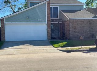 11307 Oakcenter Dr, Houston, TX 77072