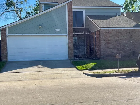 11307 Oakcenter Dr, Houston, TX 77072