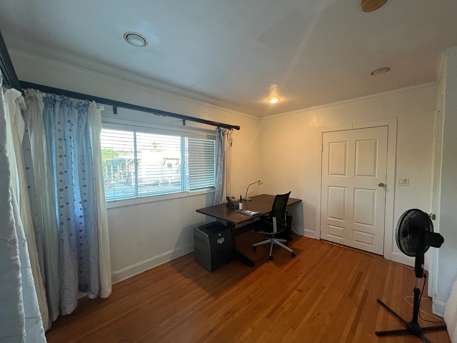 Elm Ave, Long Beach — Photo 1