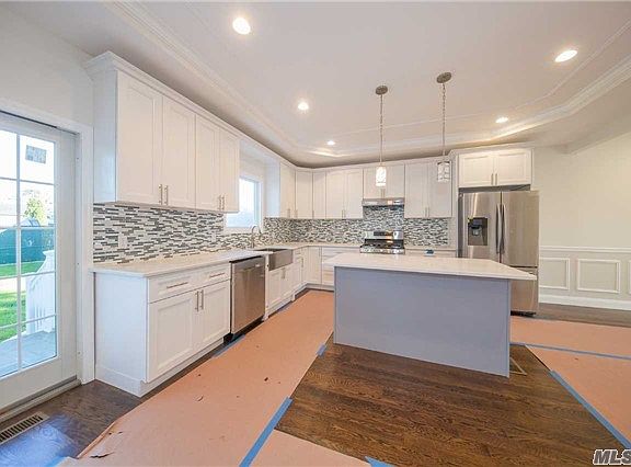 3rd image of 59 East St