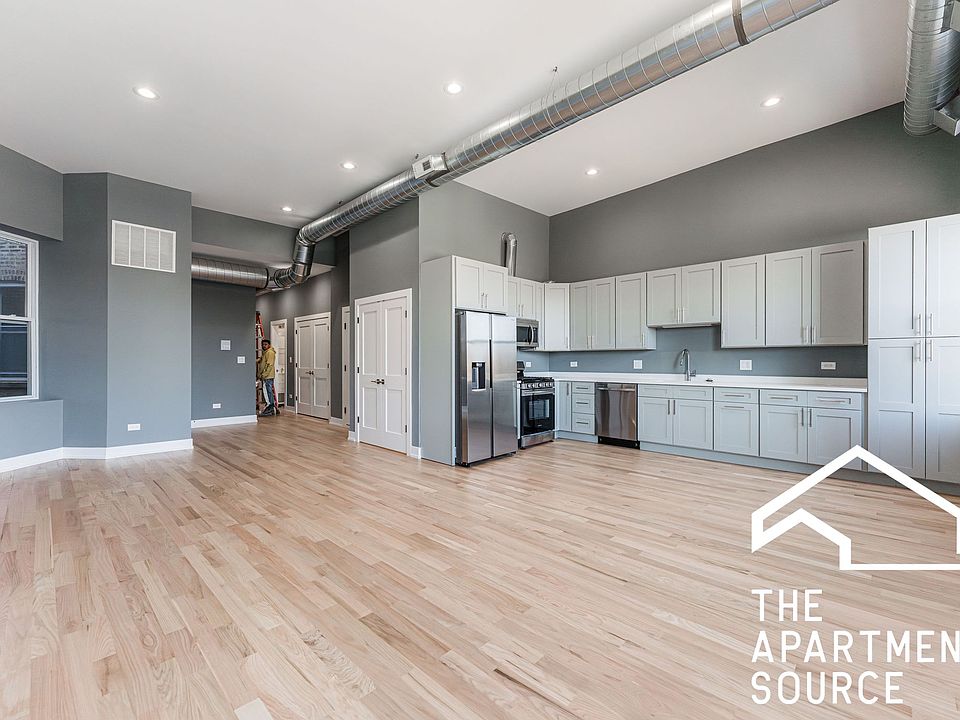 1st image of 2640 N Milwaukee Ave #3
