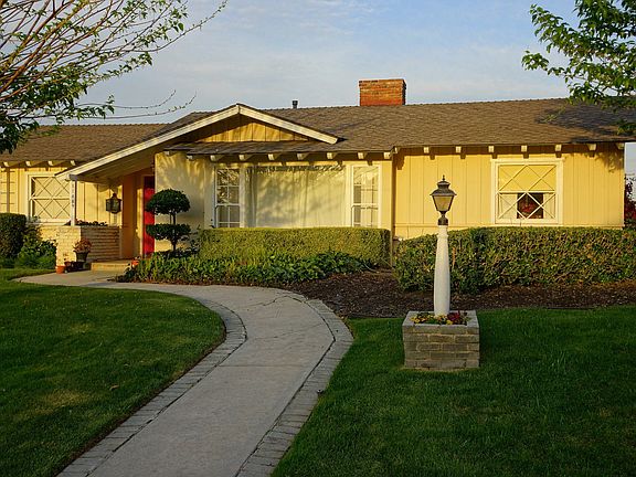 2nd image of 11489 Aster St