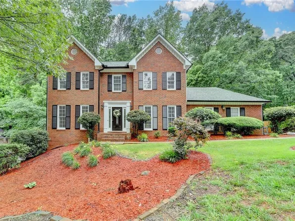 2530 Ashbourne Dr, Lawrenceville, GA 30043