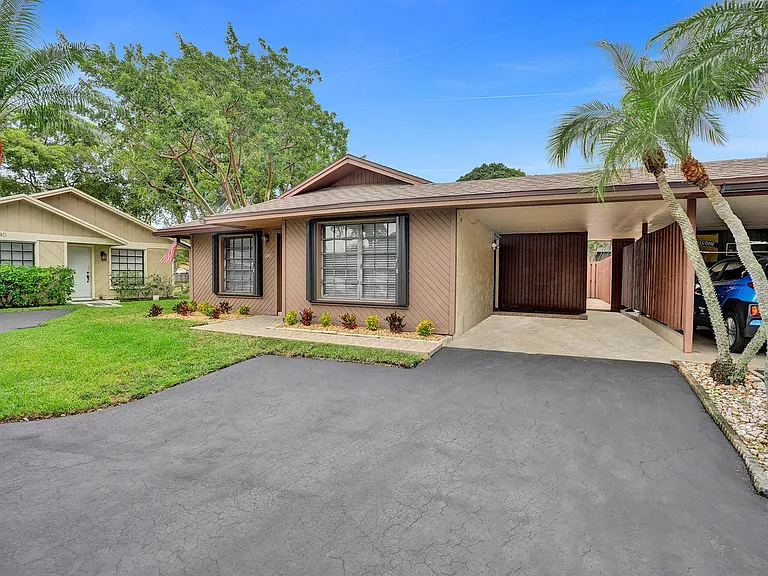 3747 E Valley Green Dr — Photo 3
