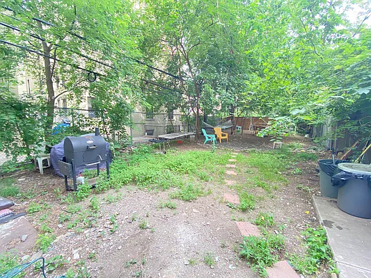 Rented by Lang Realty LLC | media 9