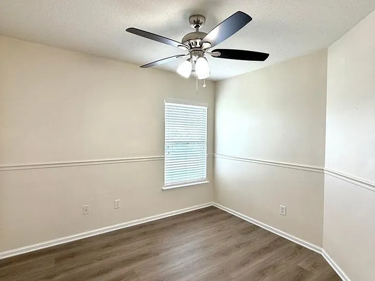 104 Crete Ct — Photo 20