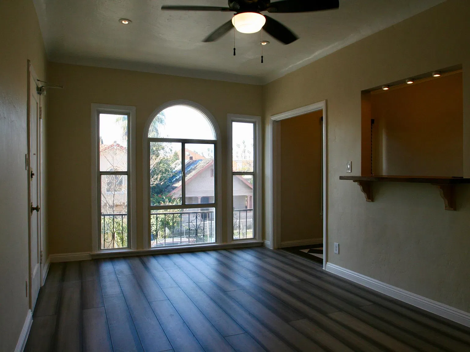 1 bed, 800 sqft, $2,100 — Photo 4