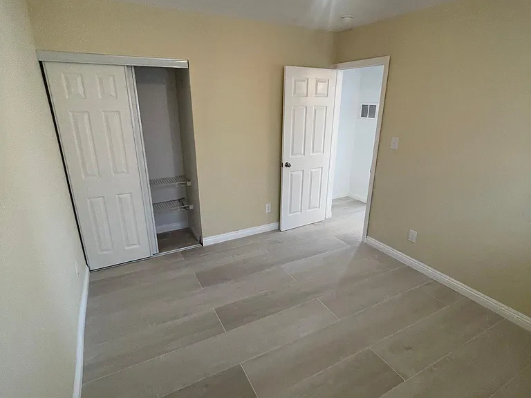 1605 W 206th St #1 — Photo 8