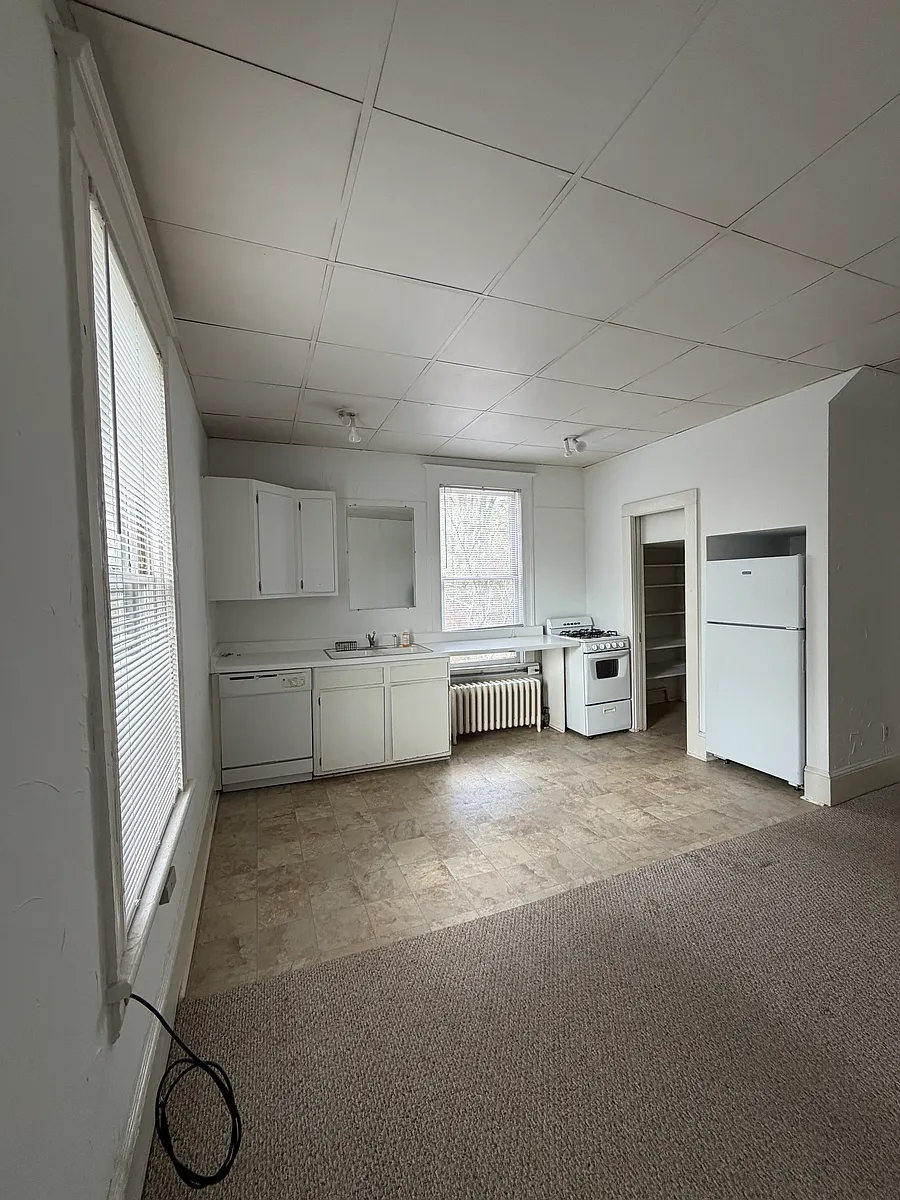 Building Photo - 405 S Mendenhall St #7