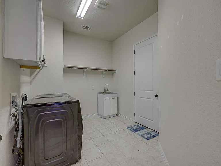3416 Ponce De Leon Ct — Photo 40
