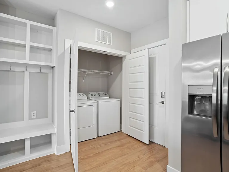 StationTwo22 Apartments — Photo 11