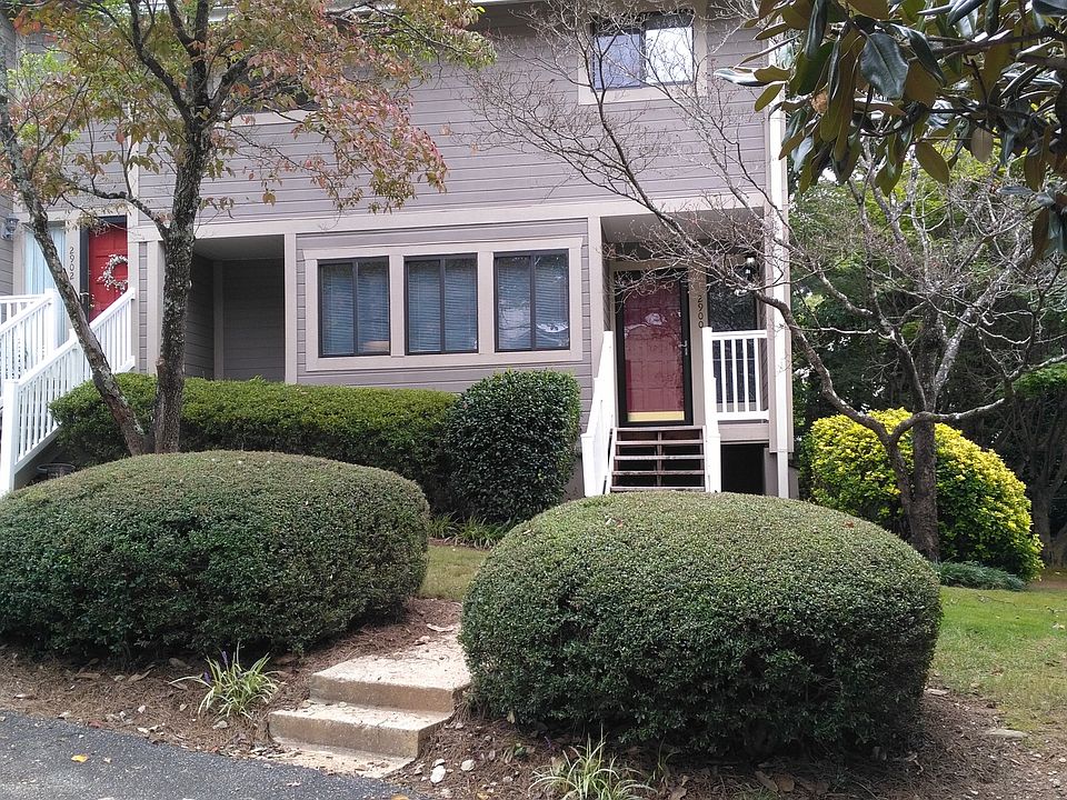 1st image of 2900 Torreya Way SE