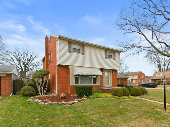 31161 Spring Ct E, Fraser, MI 48026