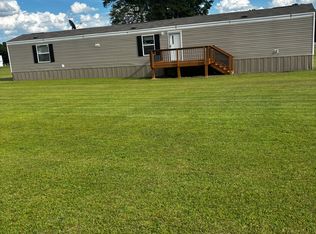 1 Bethel Church Rd, Spring Lake, NC 28390