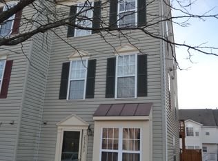 25383 Bryson Dr, Chantilly, VA 20152