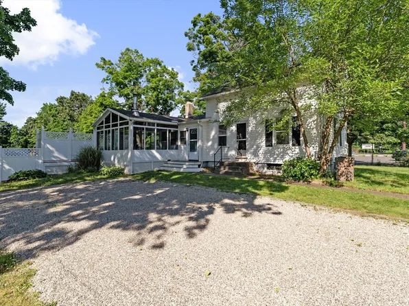 44 Prospect St, Westfield, MA 01085